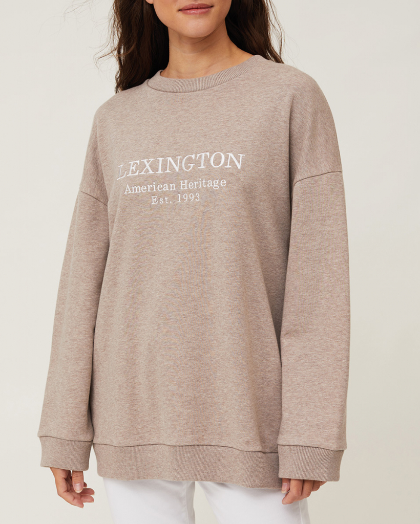 OVERSIZE-FIT-WOMAN-820x1024.jpg
